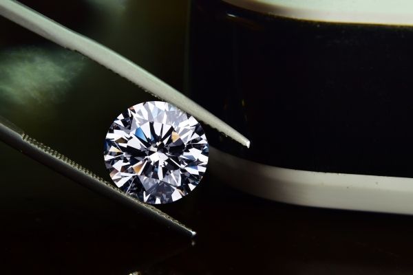 How to Value Diamonds